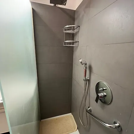Apartment Monolocale Con Parcheggio